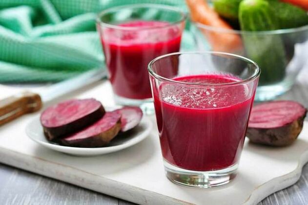 Beet milkshake for lunch in a weight loss diet